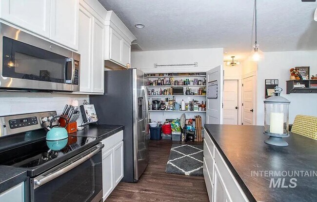 Kitchen - 15872 Sandy Ridge Ct Casa