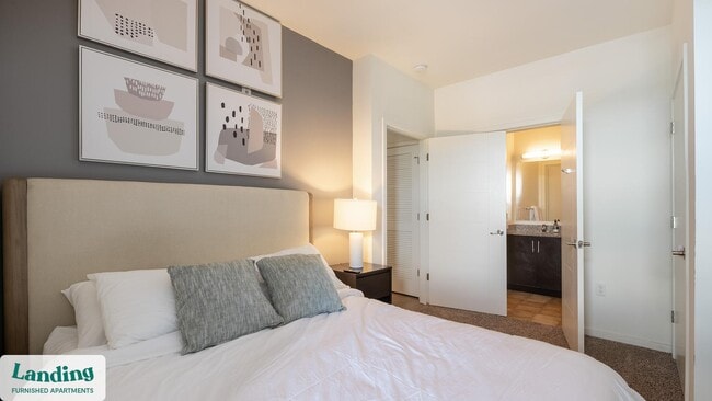 Photo - 2017 Brook Rd Unit 305