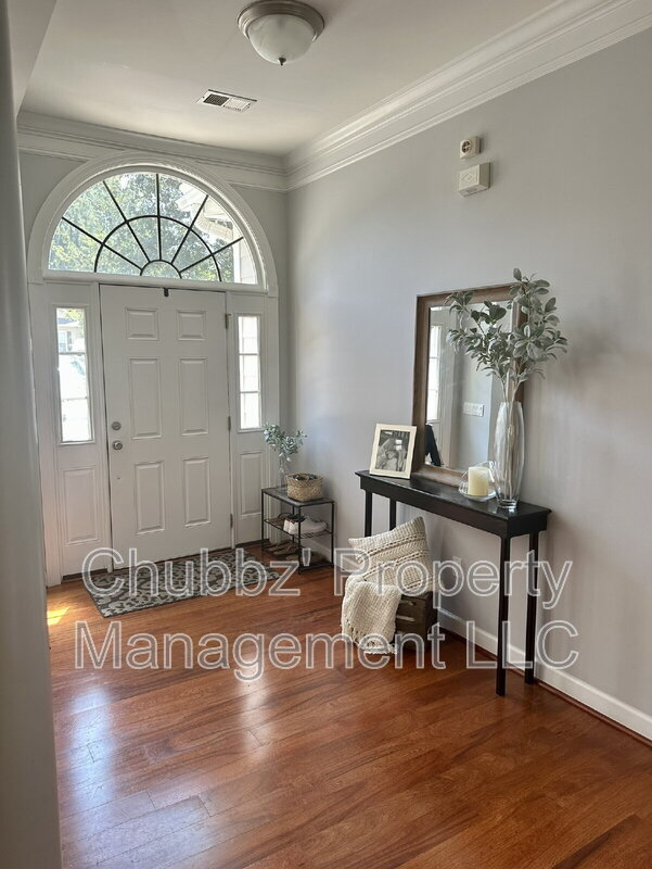 Photo - 103 Keller Springs Ct