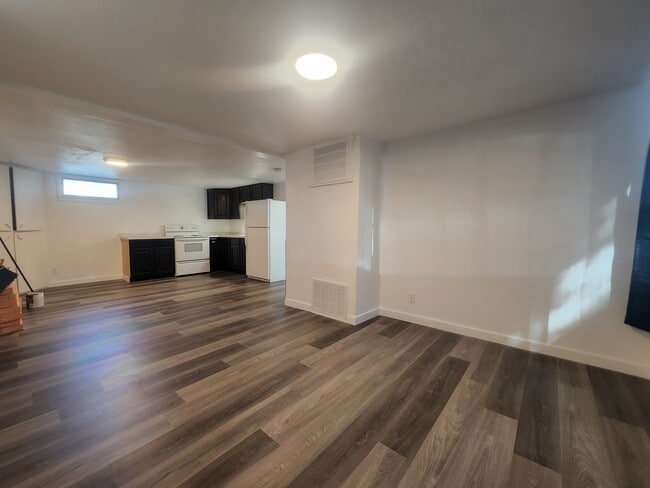 Harris Apartments
