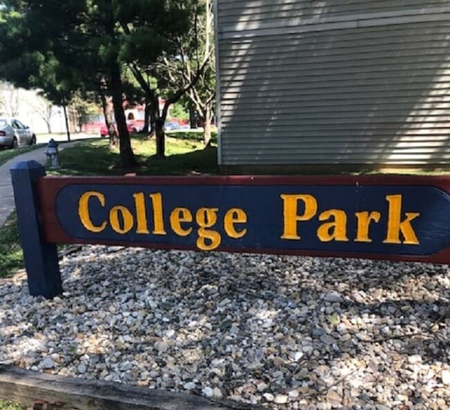 Photo - 1727 N Lincoln St Unidad # 1727