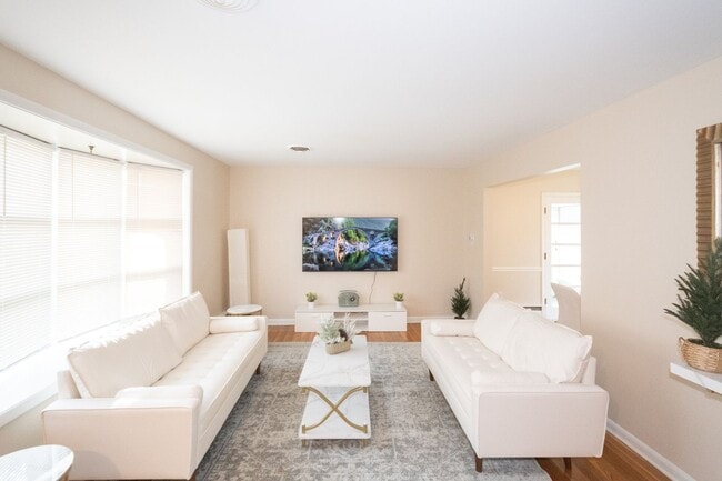 Photo - 9002 St Andrews Pl