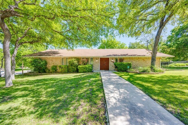 Building Photo - 405 Westbrook Dr Rental