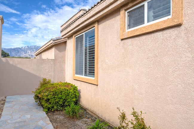 29581 W Laguna Dr