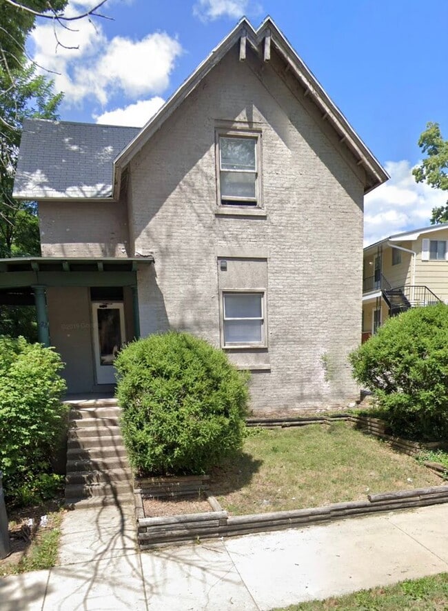 Building Photo - 1222 Columbia St Unit 1222 Columbia Street #1