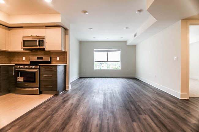 Photo - 5026 Rosewood Ave Unit 506