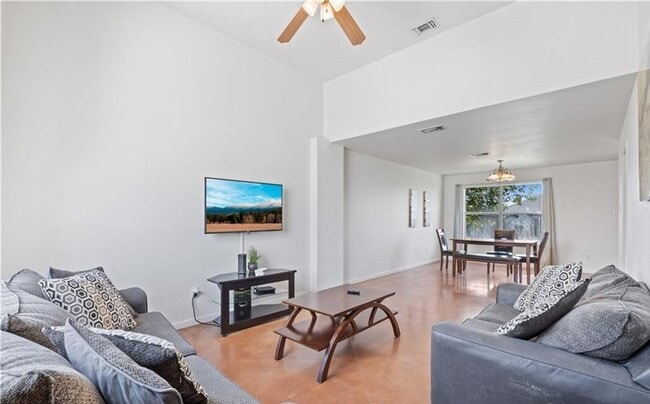 Photo - 3807 Littleleaf Ct Unidad A