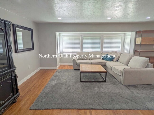 4 Bed, 3.5 Bath - Amazing Location