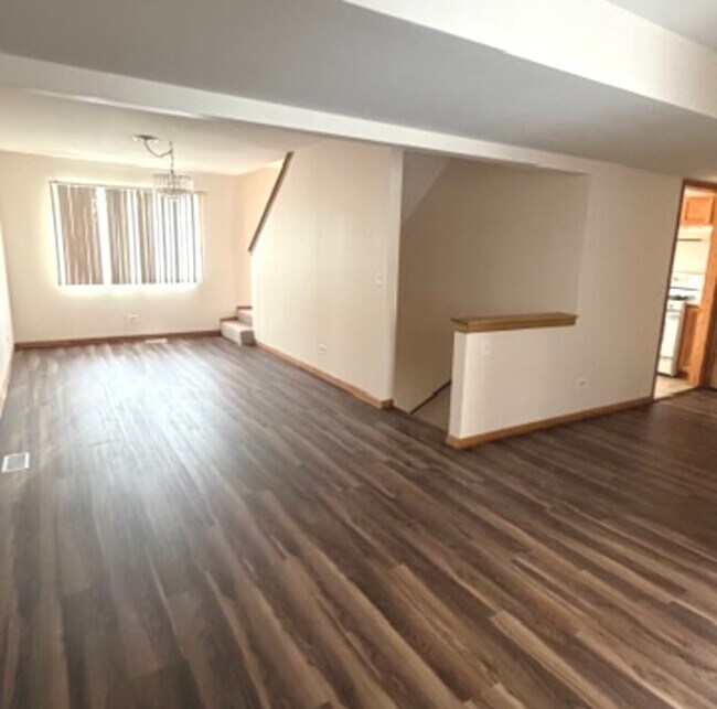 Photo - 7018 100th St