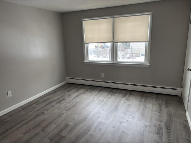 Bedroom - 2 Green St Apartments