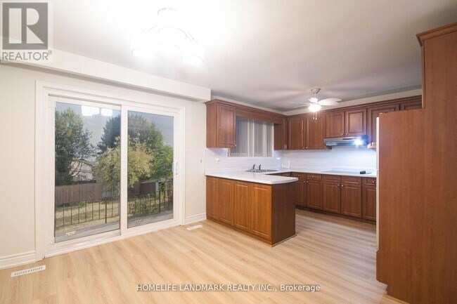 Photo - 435 Connaught Ave