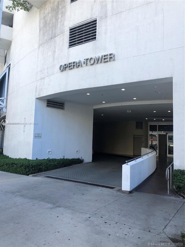 Photo - 1750 N Bayshore Dr Unidad 2501
