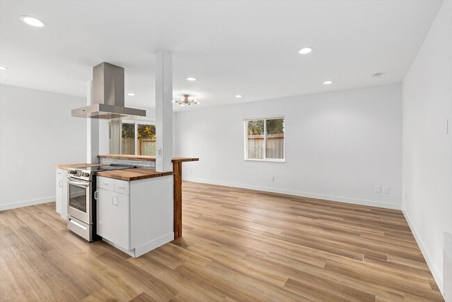 Photo - 11235 37th Ave SW Unit C