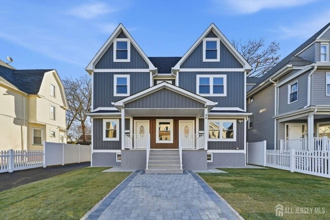 Building Photo - 46 Eppirt St