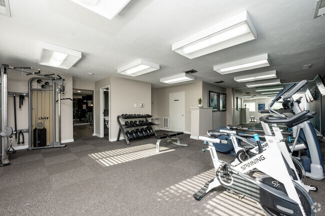 Fitness Center - Franklin Park Apartments