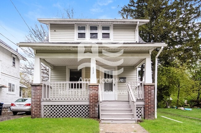 Building Photo - 813 Fess Ave