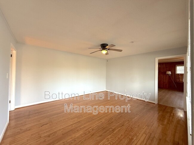 Photo - 2802 Filbert Hwy