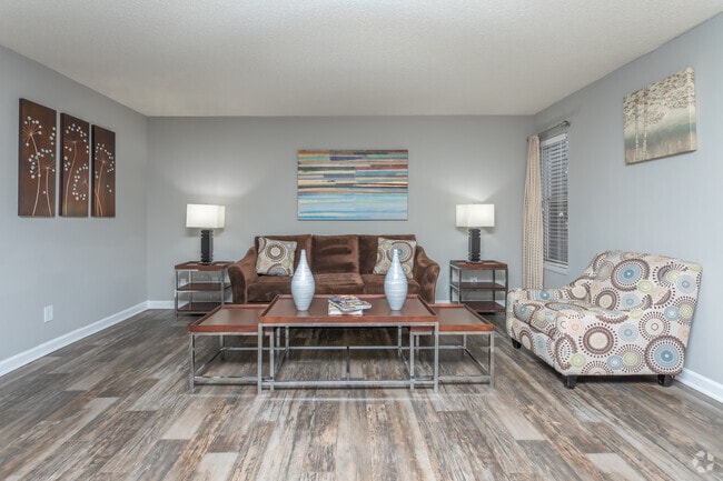 2BR, 2BA - 1050SF - Rosemont Dunwoody