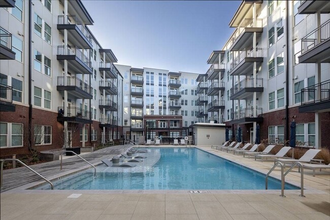 Photo - Encore Mid City