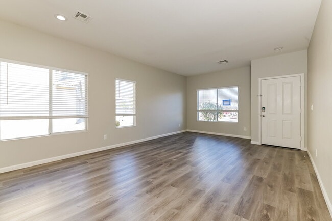 Photo - 913 E Malibu Sands Ave