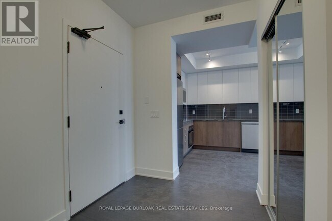 Photo - 2481 Taunton Rd Unité 701