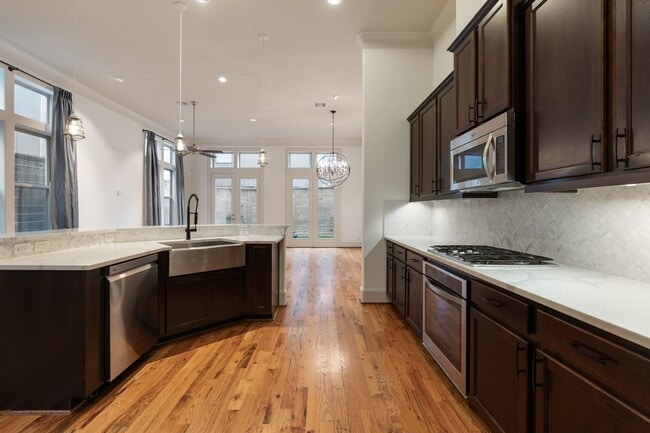 Photo - 1103 Summer St