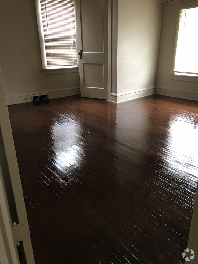 Building Photo - 621 N Independence Ave Rental
