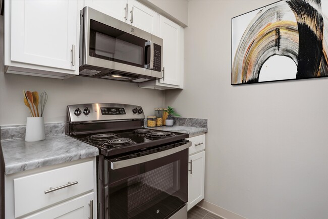 Building Photo - Sherwood Heights Rental