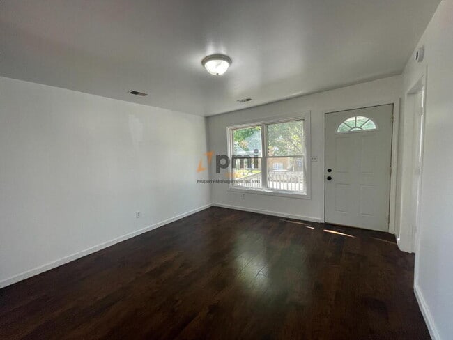 Photo - 4635 Towle Ave Unit 2
