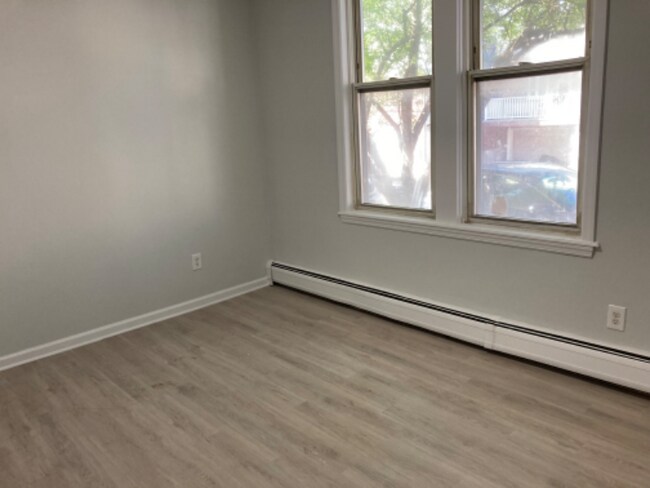 Photo - 102 Evergreen St Unit 1F