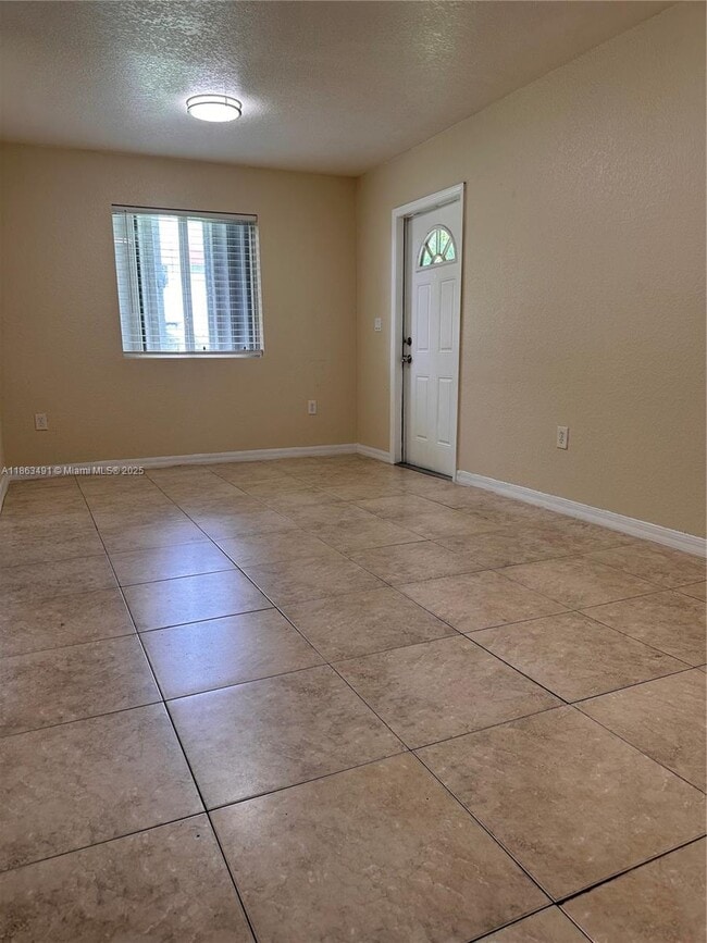 Photo - 1465 NW 59th St Unidad 1465