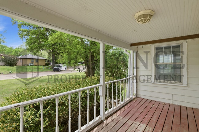 Photo - 571 S Roosevelt St