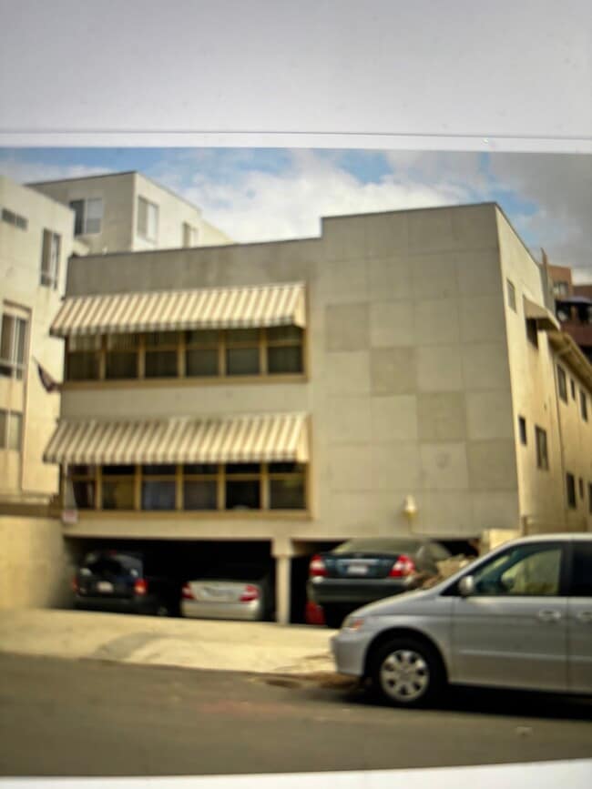Photo - 1338 N Detroit St Unit Apt 4