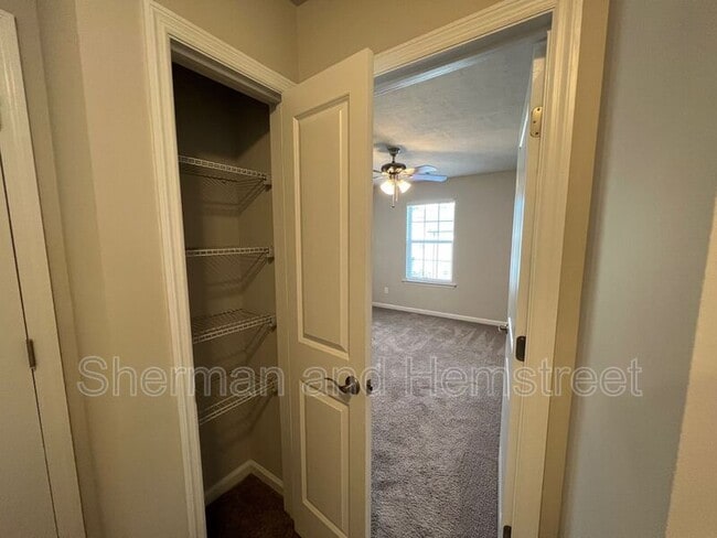 Photo - 746 Tarvin Cir Unidad 746