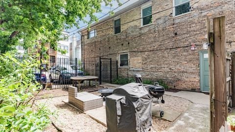 Photo - 1456 W Irving Park Rd Unit 1
