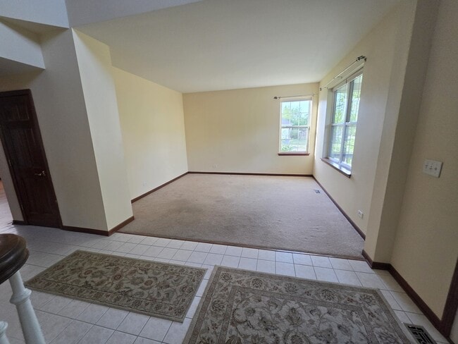 Photo - 2350 Fishhook Way