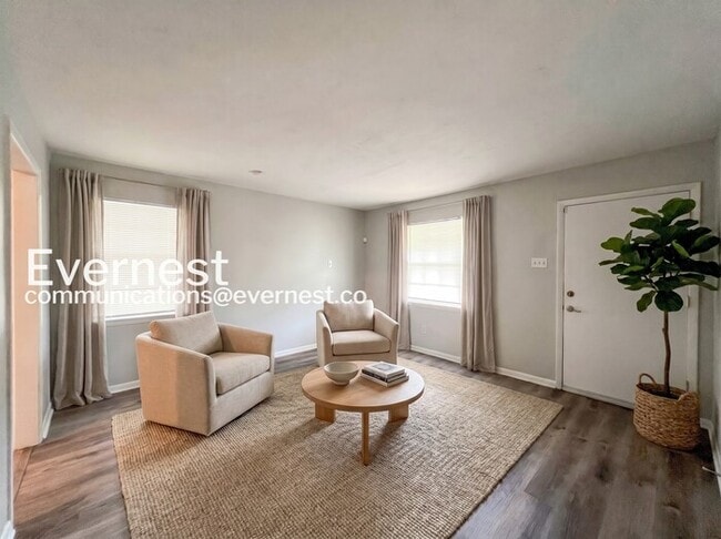Photo - 856 White Clover Ln