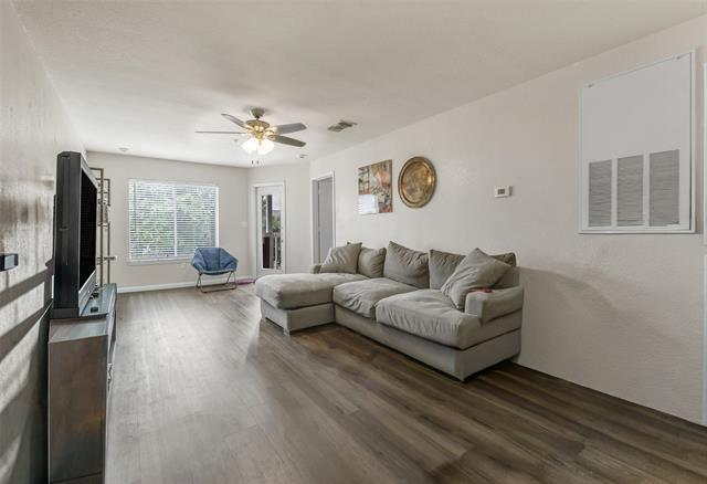 Photo - 527 Southwest Pkwy Unidad 303