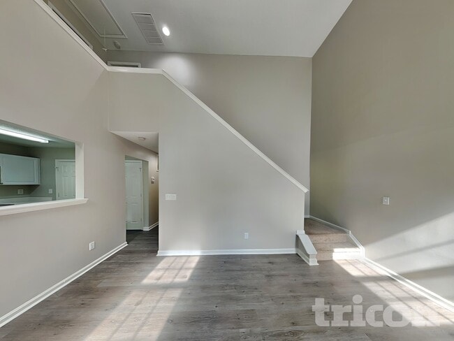 Photo - 417 Havenbrook Way NW