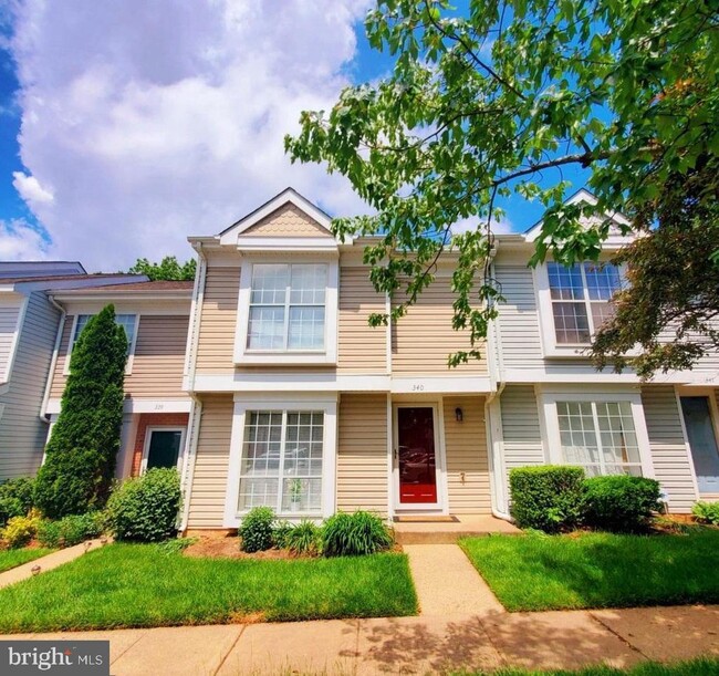 Photo - 340 Lancaster Square Townhome