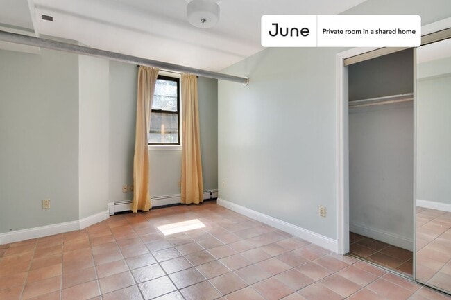 Photo - Room in Shared 5 bed/3 bath home Unit D