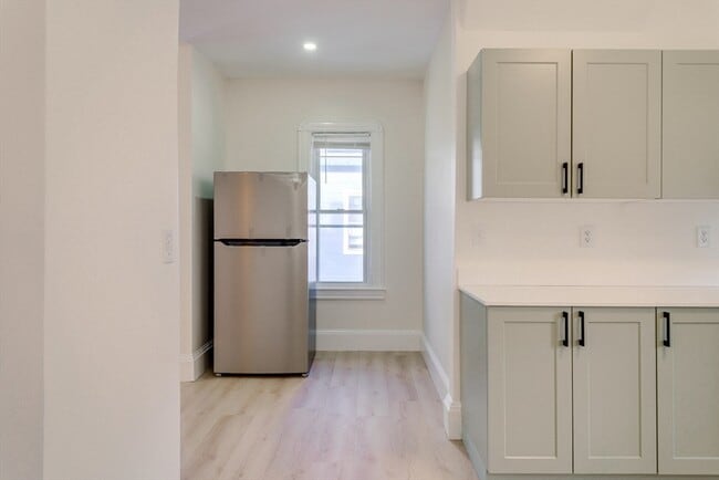 Photo - 31 Firglade Ave