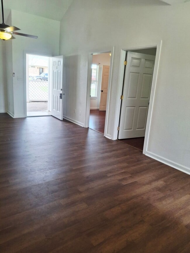 Photo - 167 Shelley Ln Unidad C
