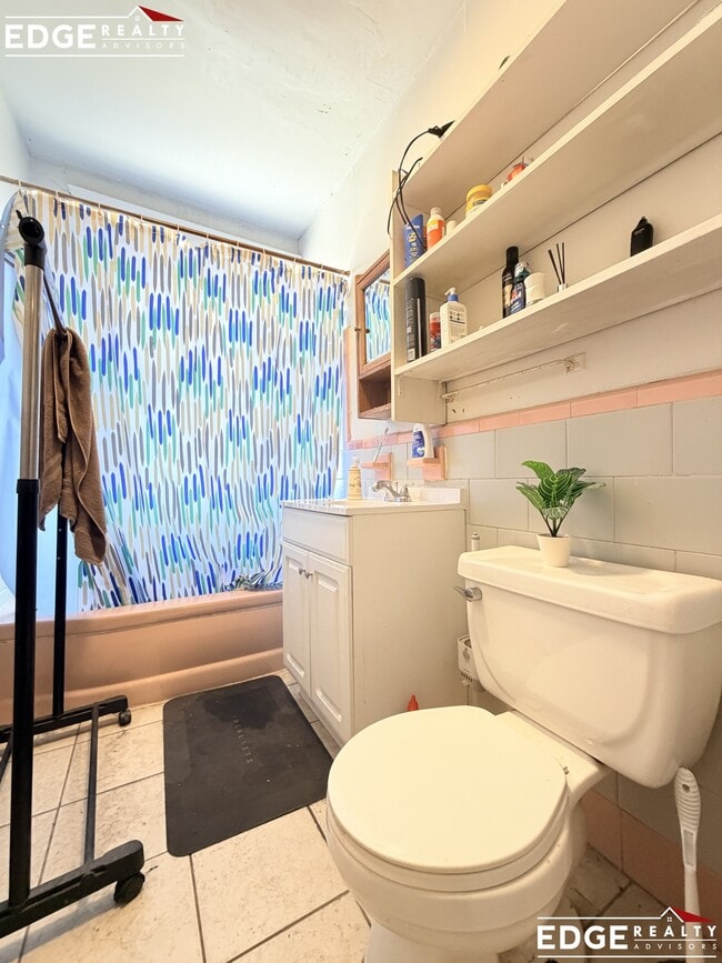 Photo - 160 Strathmore Rd Unidad 21