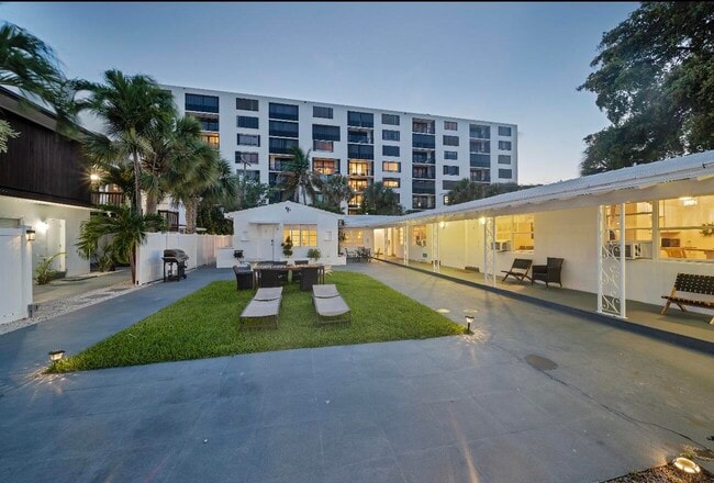 Photo - 2307 N Ocean Blvd Unit 1