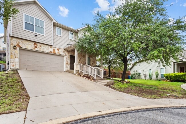 Photo - Charming Home Awaits: Spacious & Modern Living in a Prime Location