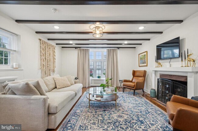 Photo - 504 Gainsboro Rd