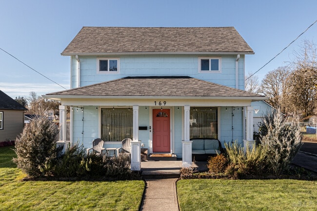 Building Photo - 169 N Vernonia Rd Rental