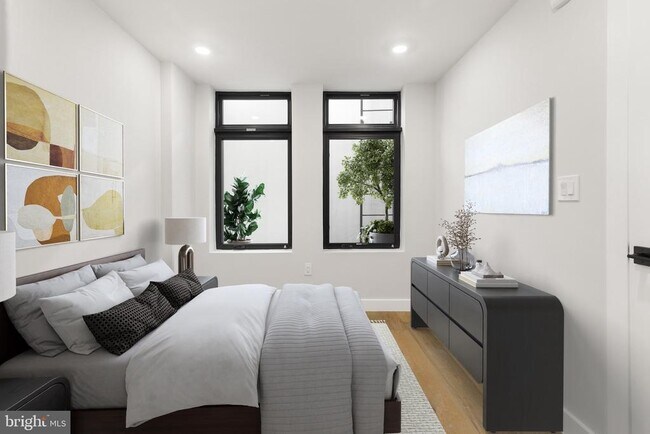 Building Photo - 1208 M St NW Unit 2 Rental