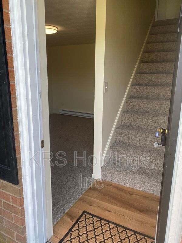 Photo - 425 Mill St
